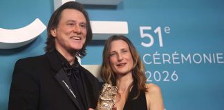 Jim Carrey recibe César de Honor y emociona con homenaje a su padre jim-carrey-recibe-cesar-de-honor-y-emociona-con-homenaje-a-su-padre