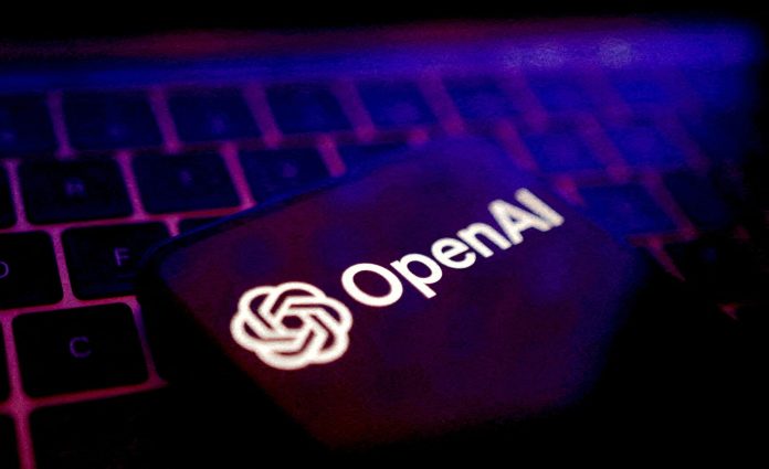 openai-reconfigura-su-estrategia-de-hardware:-auriculares-antes-que-dispositivos-avanzados.