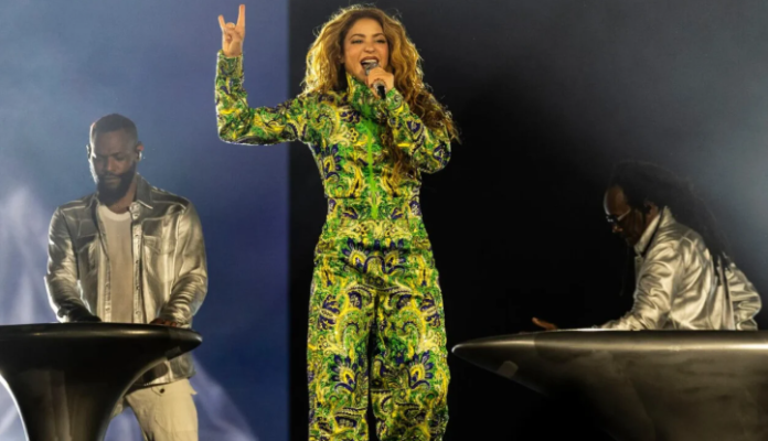 shakira-reune-2-millones-de-personas-en-historico-concierto-en-rio