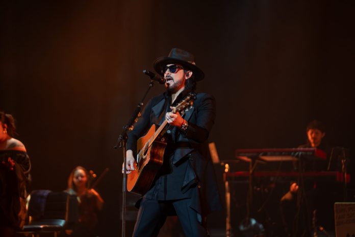 beto-cuevas-convierte-el-teatro-nacional-en-una-noche-de-nostalgia-y-rock-intimo beto-cuevas-convierte-el-teatro-nacional-en-una-noche-de-nostalgia-y-rock-intimo