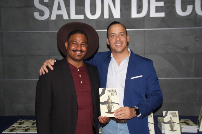 «la-poesia-no-esta-muerta:-samy-perez-y-francis-del-orbe-presentan-poesia-rota