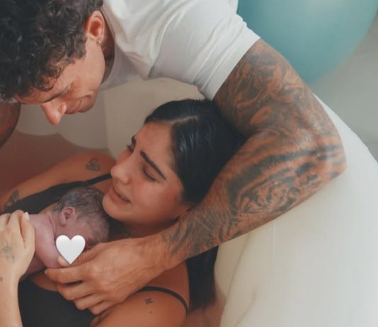 Isabella Ladera da a luz a su hijo Koa durante un parto casero isabella-ladera-da-a-luz-a-su-hijo-koa-durante-un-parto-casero