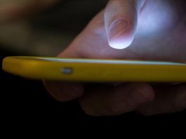 Francia avanza hacia prohibición de redes sociales para menores de 15 años francia-avanza-hacia-prohibicion-de-redes-sociales-para-menores-de-15-anos
