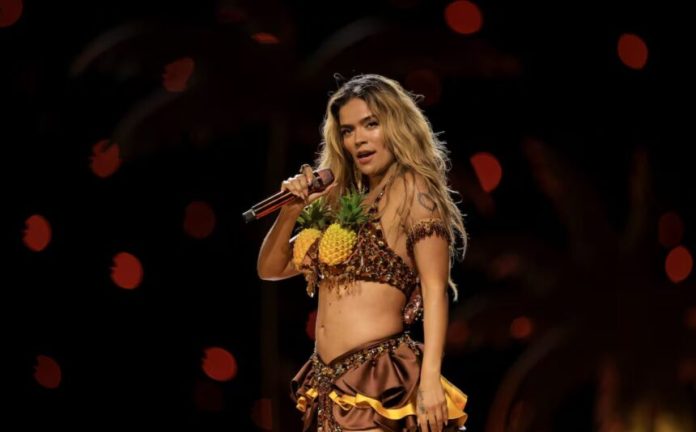 karol-g-revela-que-las-giras-le-hacen-perder-peso-y-obligan-a-ajustar-su-vestuario