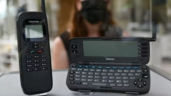 ¡hace-30-anos!-el-nokia-9000-communicator,-el-telefono-que-se-adelanto-a-los-smartphones ¡hace-30-anos!-el-nokia-9000-communicator,-el-telefono-que-se-adelanto-a-los-smartphones