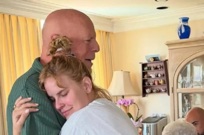 bruce-willis-reaparece-en-la-boda-de-su-hija-tallulah-en-emotivo-momento-familiar