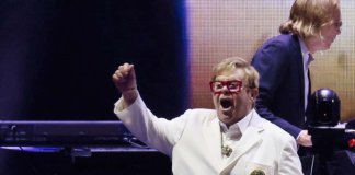 Elton John inicia en México su despedida con más de 24 clásicos elton-john-inicia-en-mexico-su-despedida-con-mas-de-24-clasicos