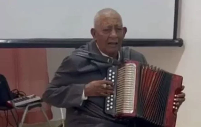 muere-a-los-90-anos-vitico-hiraldo,-destacado-exponente-del-merengue-tipico-de-puerto-plata muere-a-los-90-anos-vitico-hiraldo,-destacado-exponente-del-merengue-tipico-de-puerto-plata