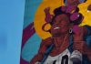 Angurria pinta en el Bronx el mural más alto de Estados Unidos: una mujer en rolos a 29 pisos de altura angurria-pinta-en-el-bronx-el-mural-mas-alto-de-estados-unidos:-una-mujer-en-rolos-a-29-pisos-de-altura